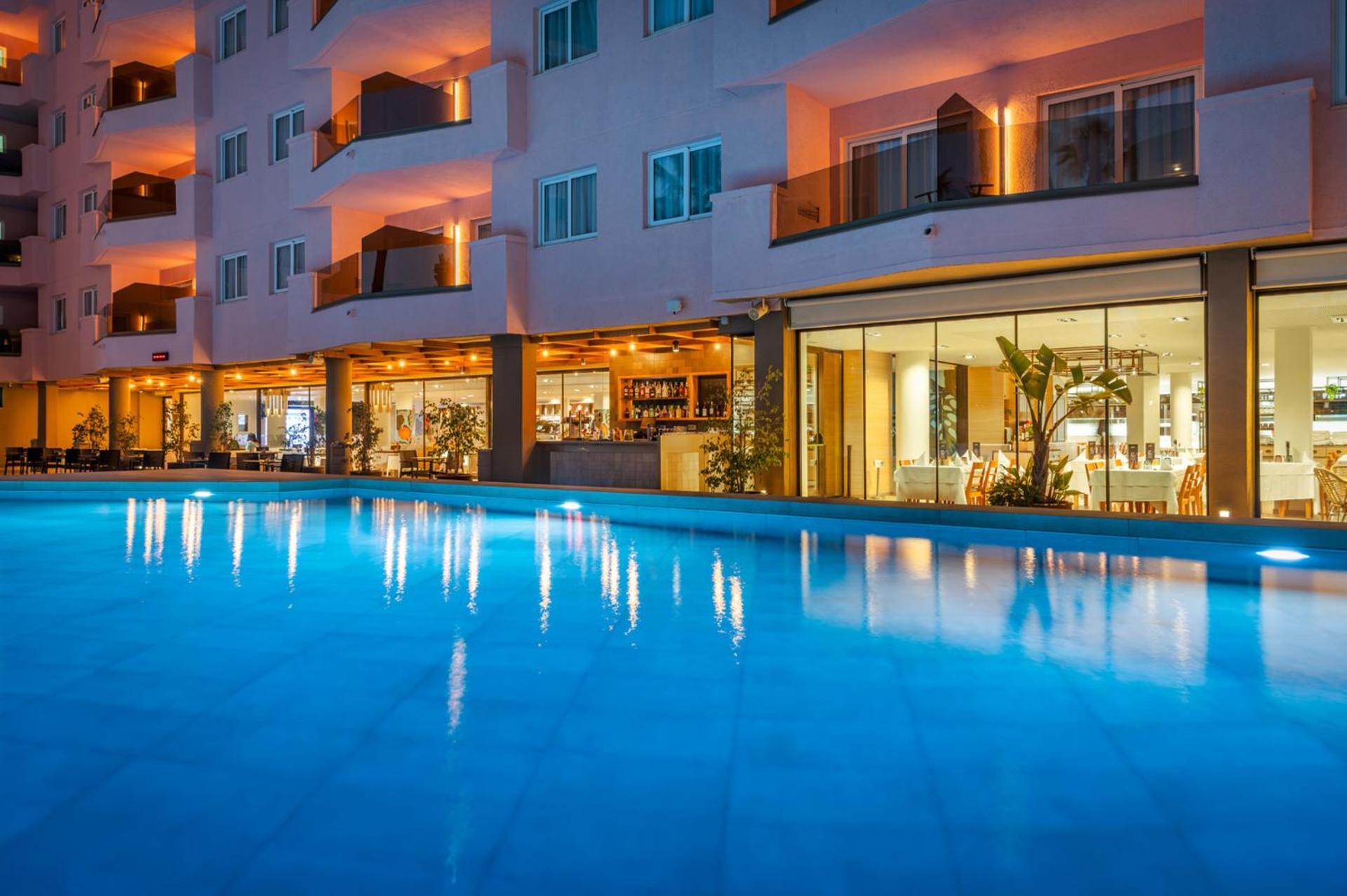 Aqua Hotel The Breeze (Adults Only +18) All Inclusive Santa Susanna Bagian luar foto