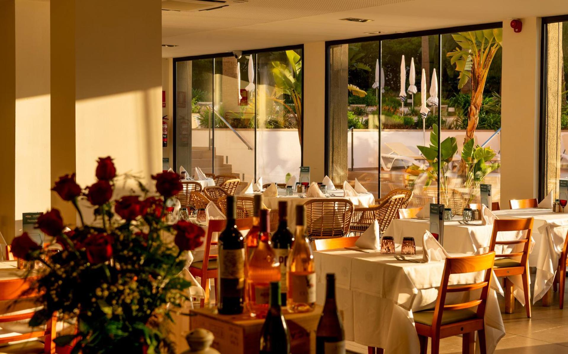 Aqua Hotel The Breeze (Adults Only +18) All Inclusive Santa Susanna Bagian luar foto
